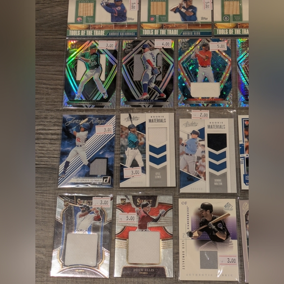 HUGE 42 MLB Baseball Card Memorabilia Relic Patch Jersey Bat Game Used Cards Lot - Picture 4 of 6